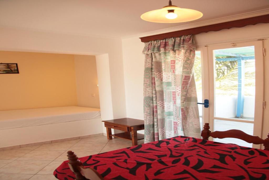 Polemis Studios & Apartments Agia Anna  الغرفة الصورة