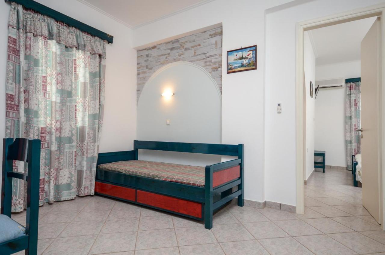 Polemis Studios & Apartments Agia Anna  المظهر الخارجي الصورة